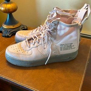 Nike Air Force 1 Size 9